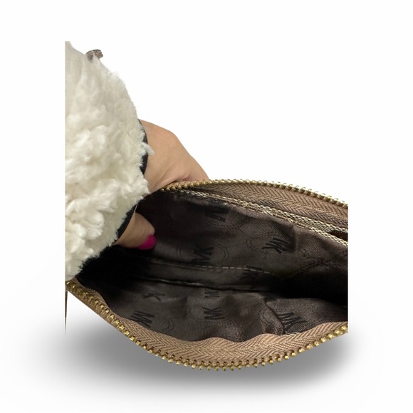 ⭐️SOLD⭐️Michael Kors Women’s Monogram Wristlet Wallet Brown / Tan - Picture 2 of 4